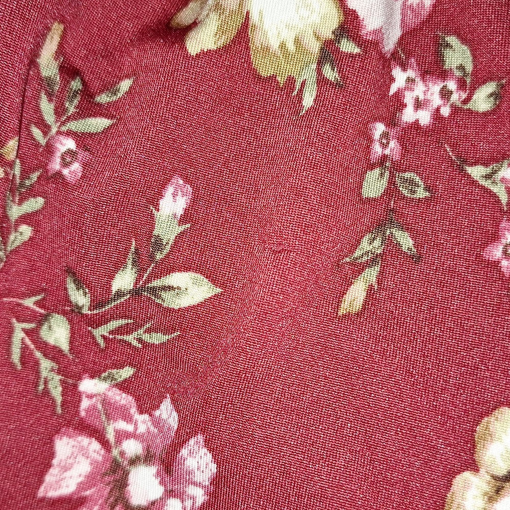 Acting Pro Burgundy Floral V-Neck Tie Sleeve Blouse - Picture 7 of 7